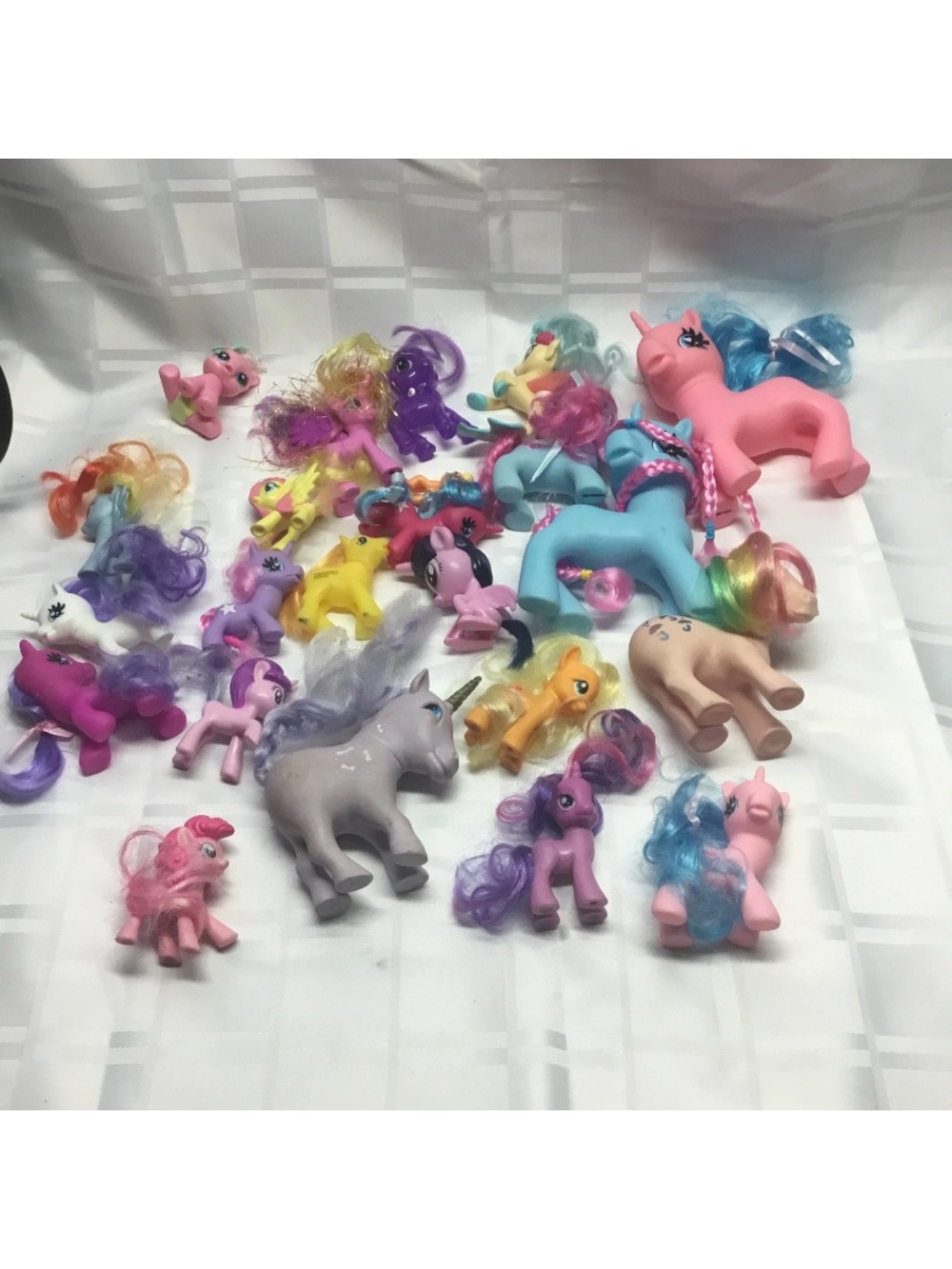 My Little Pony Assorted Kids Toy Ponies - Mixed Colors 23 pcs